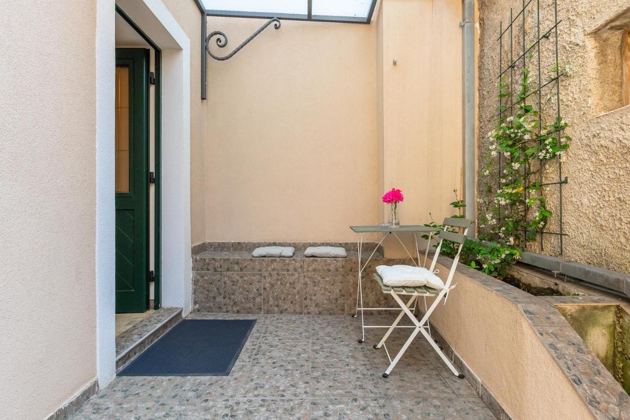 Calafati Apartment With Free Private Parking Риека Экстерьер фото